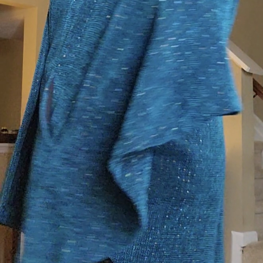 Sweater cape - Picture 2 of 4